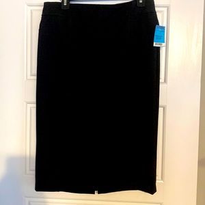 Size 10 tahari black knee length pencil skirt